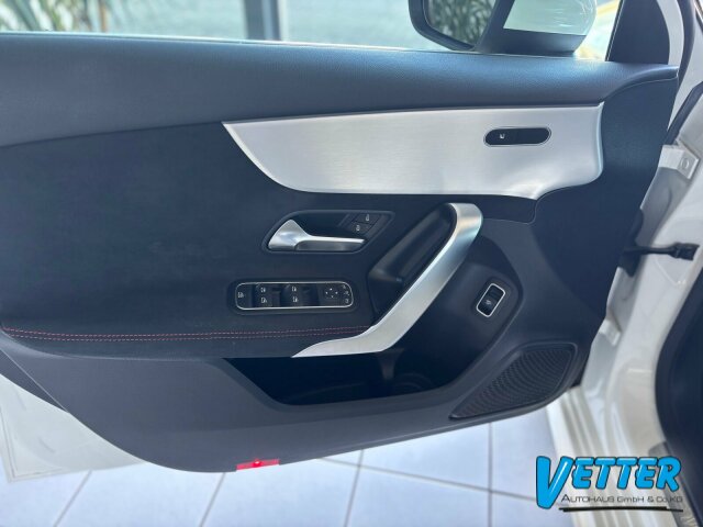 A 200 Limousine AMG Line/Navi/Keyless-Go/Styling