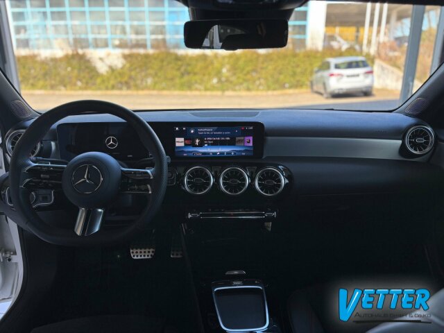A 200 Limousine AMG Line/Navi/Keyless-Go/Styling