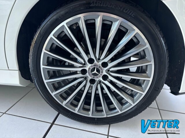 A 200 Limousine AMG Line/Navi/Keyless-Go/Styling