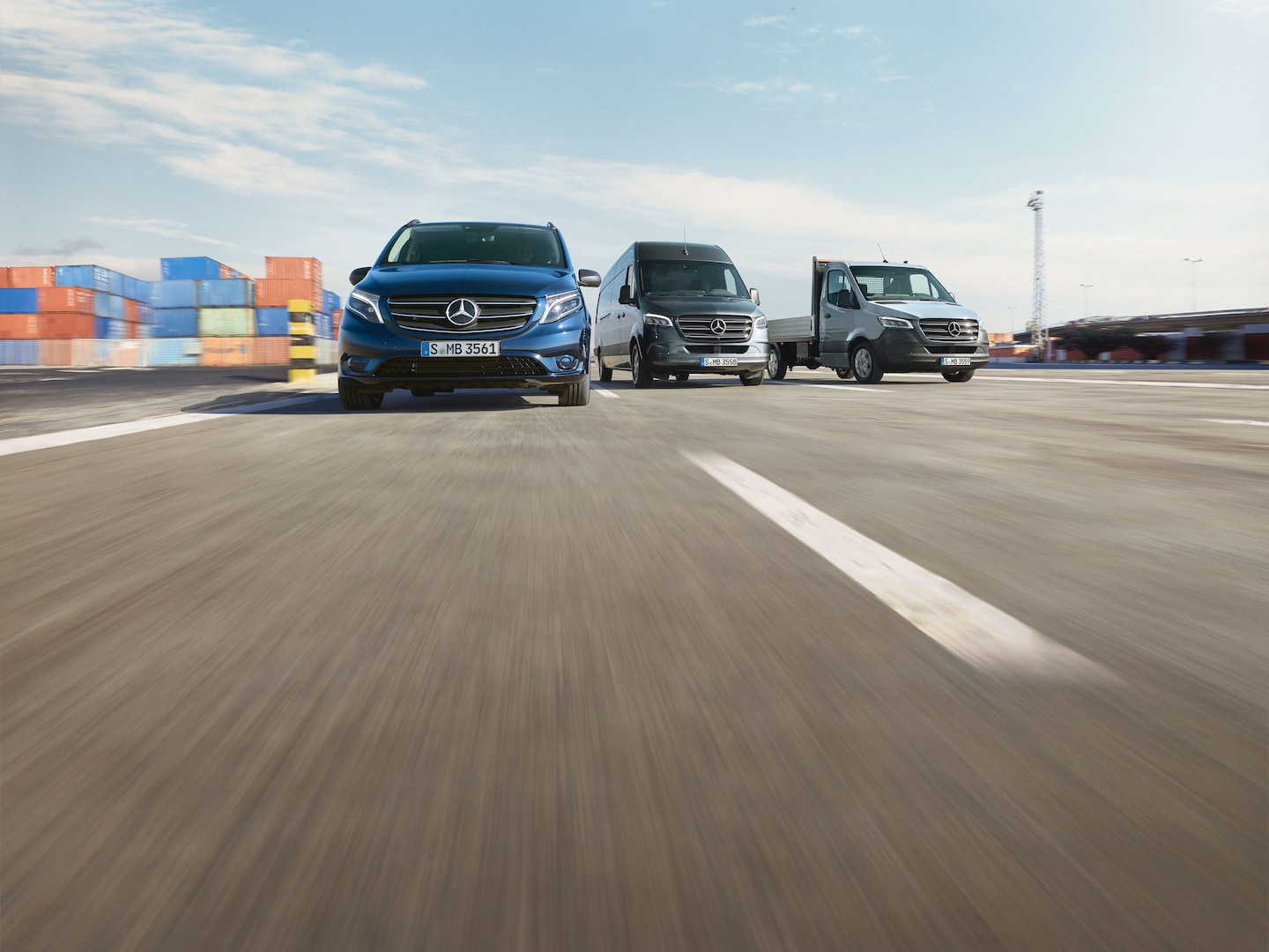 Beratung zu einem Mercedes-Benz Transporter